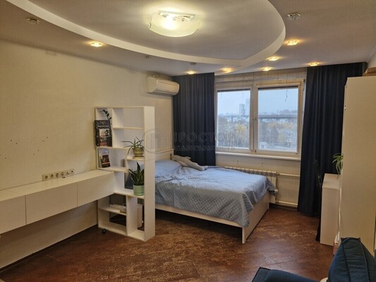 Продам однокомнатную (1-комн.) квартиру, Большая Набережная ул, 11к3, Москва г