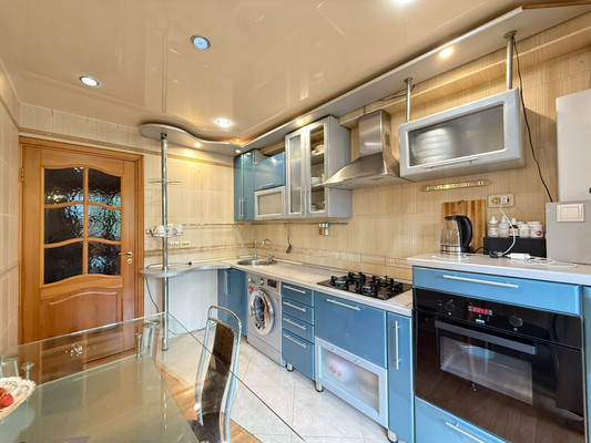 Продам трехкомнатную (3-комн.) квартиру, Тарчокова ул, 28, Нальчик г