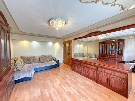 Продам трехкомнатную (3-комн.) квартиру, Тарчокова ул, 28, Нальчик г