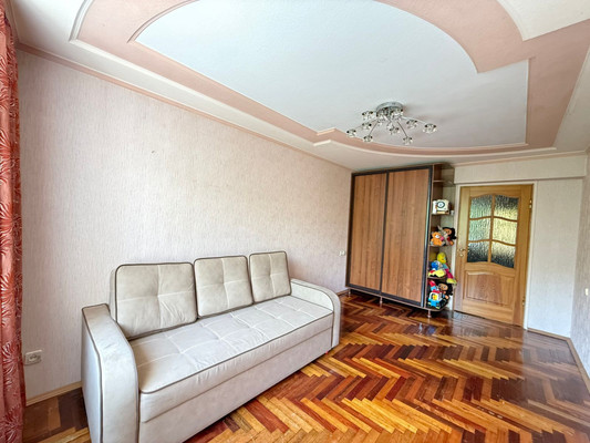 Продам трехкомнатную (3-комн.) квартиру, Тарчокова ул, 28, Нальчик г