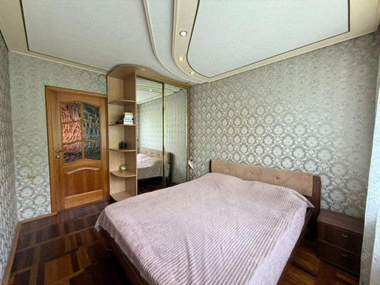 Продам трехкомнатную (3-комн.) квартиру, Тарчокова ул, 28, Нальчик г