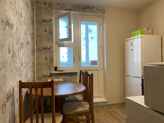 Продам однокомнатную (1-комн.) квартиру, Кадырова ул, 8, Москва г