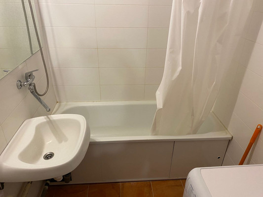 Продам однокомнатную (1-комн.) квартиру, Кадырова ул, 8, Москва г