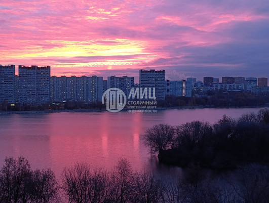 Продам двухкомнатную (2-комн.) квартиру, Коломенская наб, 10, Москва г