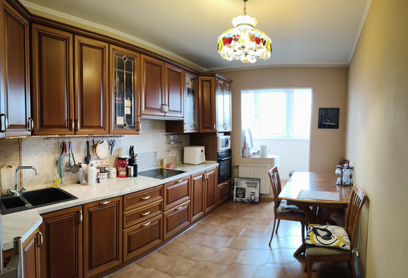 Продам двухкомнатную (2-комн.) квартиру, Маковского ул, 16, Одинцово г