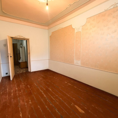 Продам трехкомнатную (3-комн.) квартиру, Ахохова ул, 139, Нальчик г