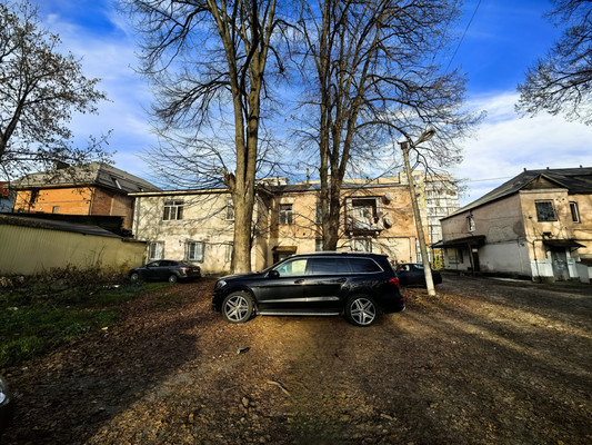 Продам трехкомнатную (3-комн.) квартиру, Ахохова ул, 139, Нальчик г