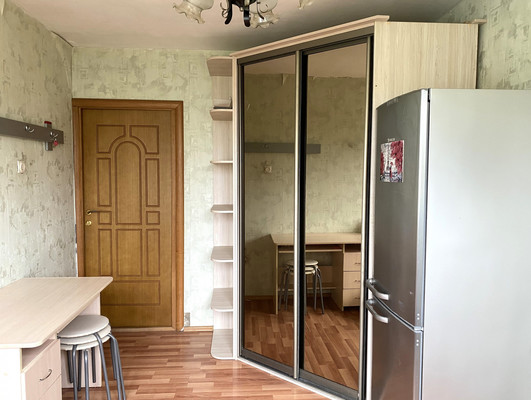 Продам комнату в 3-комн. квартире, Поликарпова аллея, 8ак1, Санкт-Петербург г