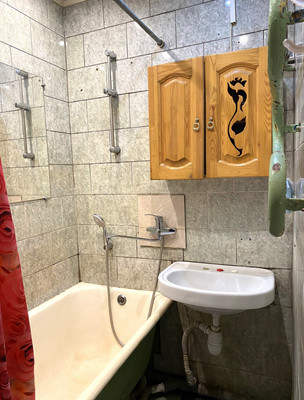 Продам комнату в 3-комн. квартире, Поликарпова аллея, 8ак1, Санкт-Петербург г