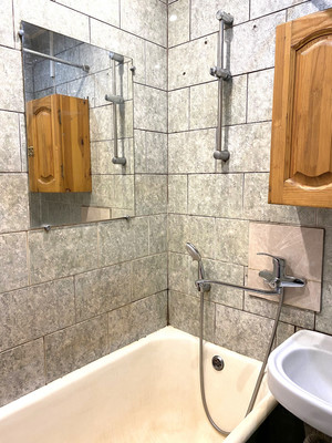 Продам комнату в 3-комн. квартире, Поликарпова аллея, 8ак1, Санкт-Петербург г