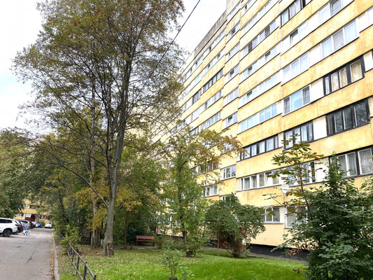 Продам комнату в 3-комн. квартире, Поликарпова аллея, 8ак1, Санкт-Петербург г