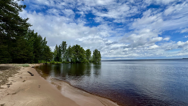 Продам землю для коммерческого использования 7,4 соток, ИЖС, Ужесельга д