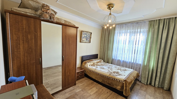 Продам двухкомнатную (2-комн.) квартиру, Шогенова ул, 16, Нальчик г