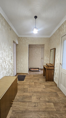 Продам двухкомнатную (2-комн.) квартиру, Шогенова ул, 16, Нальчик г