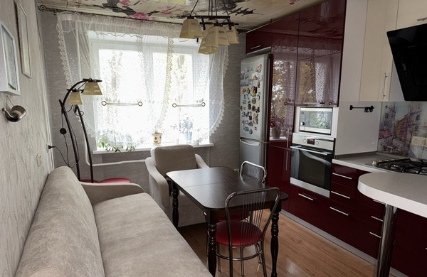 Продам двухкомнатную (2-комн.) квартиру, Добровольского ул, 13к1, Ростов-на-Дону г