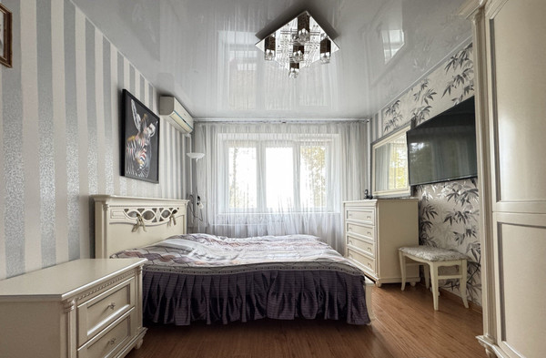 Продам двухкомнатную (2-комн.) квартиру, Добровольского ул, 13к1, Ростов-на-Дону г