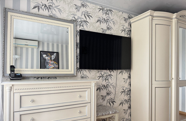 Продам двухкомнатную (2-комн.) квартиру, Добровольского ул, 13к1, Ростов-на-Дону г