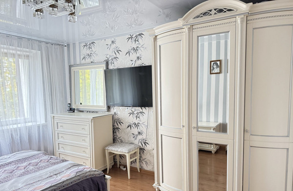 Продам двухкомнатную (2-комн.) квартиру, Добровольского ул, 13к1, Ростов-на-Дону г