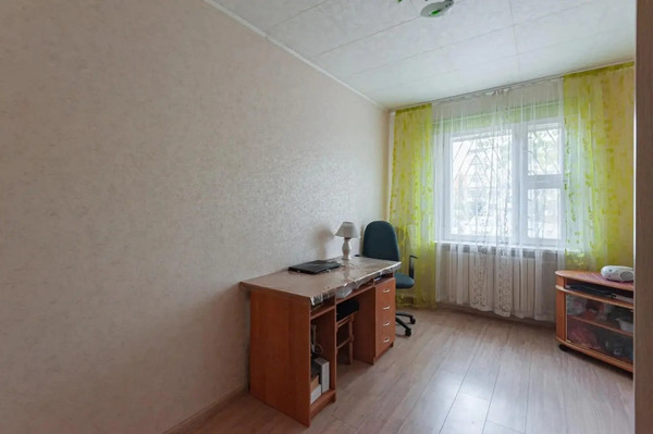 Продам трехкомнатную (3-комн.) квартиру, Волкова ул, 8к2, Ростов-на-Дону г