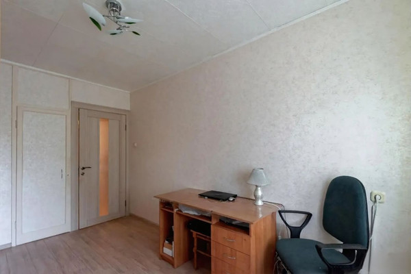 Продам трехкомнатную (3-комн.) квартиру, Волкова ул, 8к2, Ростов-на-Дону г