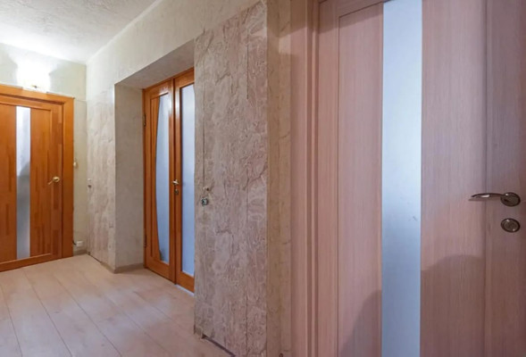 Продам трехкомнатную (3-комн.) квартиру, Волкова ул, 8к2, Ростов-на-Дону г