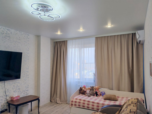 Продам однокомнатную (1-комн.) квартиру, Луначарского ул, 177Бк3, Батайск г