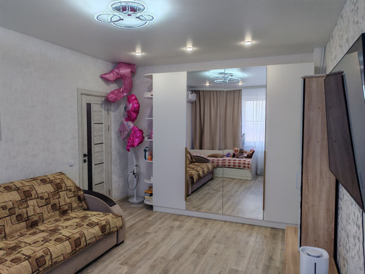 Продам однокомнатную (1-комн.) квартиру, Луначарского ул, 177Бк3, Батайск г