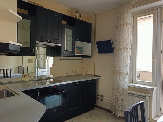 Продам двухкомнатную (2-комн.) квартиру, Вилора Трифонова ул, 6, Красногорск г