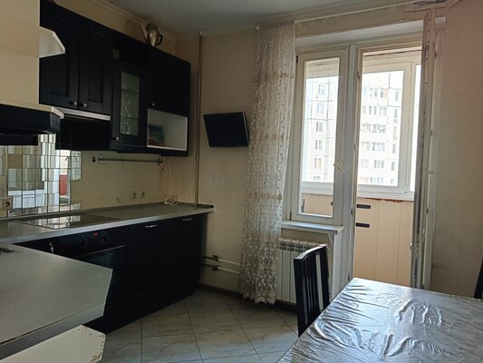 Продам двухкомнатную (2-комн.) квартиру, Вилора Трифонова ул, 6, Красногорск г