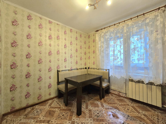 Продам двухкомнатную (2-комн.) квартиру, Ленина пр-кт, 41, Тосно г