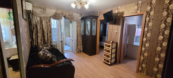 Продам трехкомнатную (3-комн.) квартиру, Фрунзе ул, 69, Туапсе г