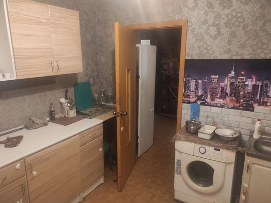 Сдам комнату в 2-комн. квартире, Садовая ул, 2, Металлострой п