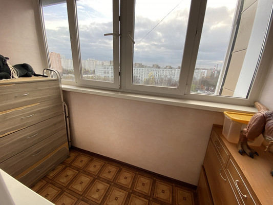 Продам трехкомнатную (3-комн.) квартиру, Черемухина ул, 2, Люберцы г