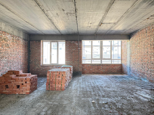 Продам трехкомнатную (3-комн.) квартиру, Ватутина ул, 29кБ, Нальчик г