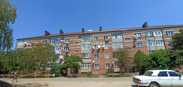 Продам многокомнатную квартиру, Пролетарская ул, 196, Апшеронск г