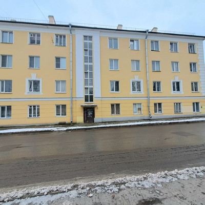 Продам комнату в 8-комн. квартире, Красноармейский пр-кт, 26, Гатчина г