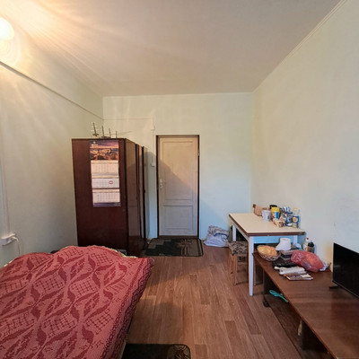 Продам комнату в 8-комн. квартире, Красноармейский пр-кт, 26, Гатчина г