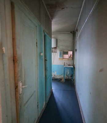 Продам комнату в 8-комн. квартире, Красноармейский пр-кт, 26, Гатчина г