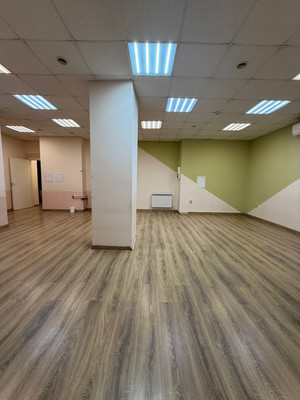 Сдам коммерческое помещение 140 м2, Хади Атласи ул, 9, Казань г