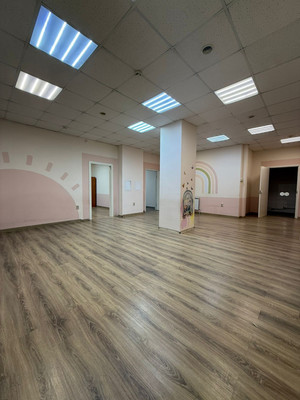 Сдам коммерческое помещение 140 м2, Хади Атласи ул, 9, Казань г