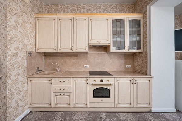 Продам трехкомнатную (3-комн.) квартиру, МФЖК Ангелово-Резиденц тер, 42, Ангелово с