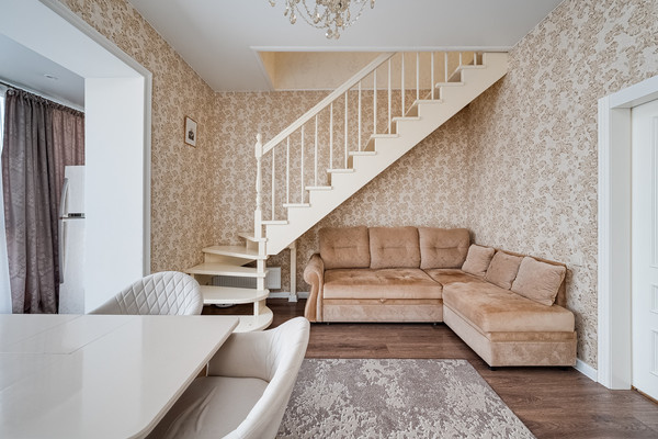 Продам трехкомнатную (3-комн.) квартиру, МФЖК Ангелово-Резиденц тер, 42, Ангелово с