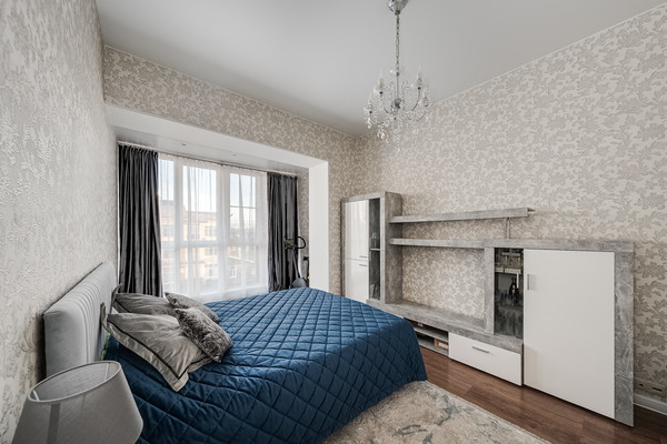 Продам трехкомнатную (3-комн.) квартиру, МФЖК Ангелово-Резиденц тер, 42, Ангелово с