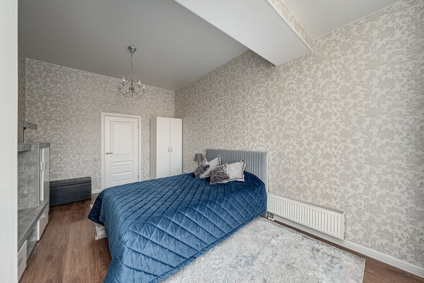 Продам трехкомнатную (3-комн.) квартиру, МФЖК Ангелово-Резиденц тер, 42, Ангелово с