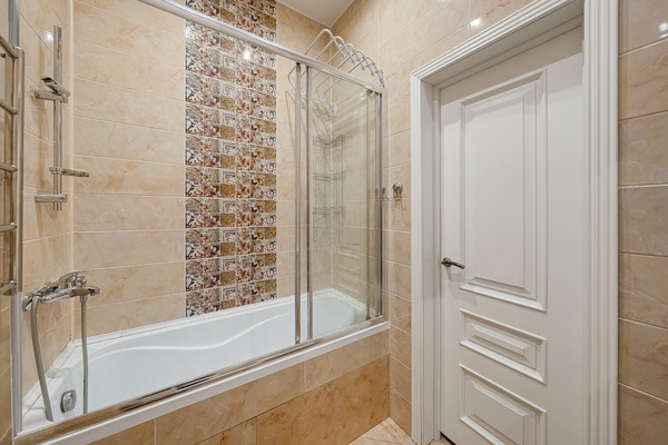 Продам трехкомнатную (3-комн.) квартиру, МФЖК Ангелово-Резиденц тер, 42, Ангелово с