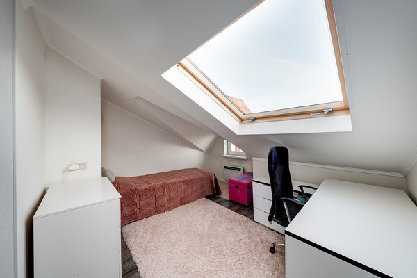 Продам трехкомнатную (3-комн.) квартиру, МФЖК Ангелово-Резиденц тер, 42, Ангелово с