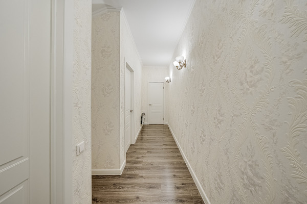 Продам трехкомнатную (3-комн.) квартиру, МФЖК Ангелово-Резиденц тер, 42, Ангелово с