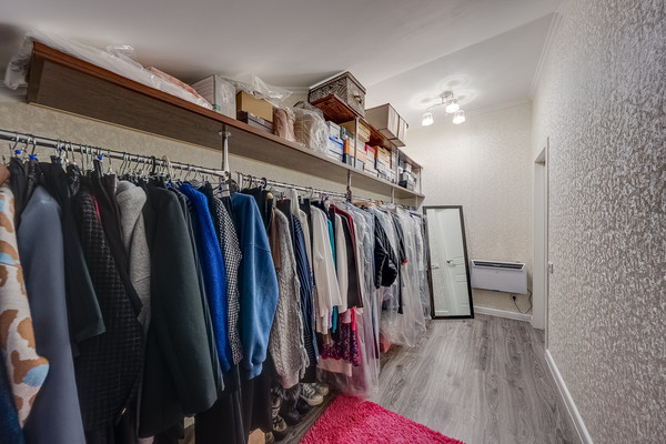 Продам трехкомнатную (3-комн.) квартиру, МФЖК Ангелово-Резиденц тер, 42, Ангелово с