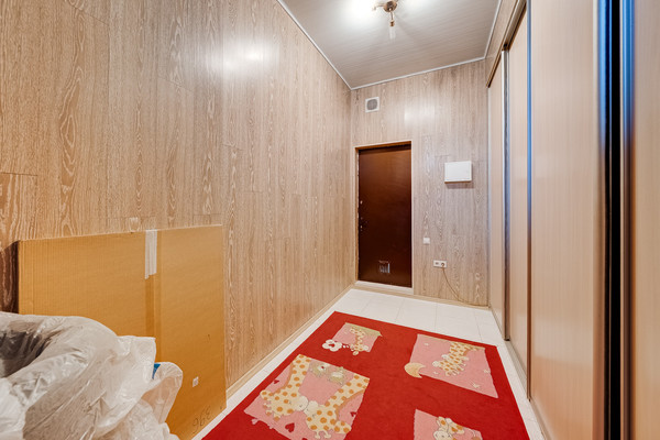 Продам трехкомнатную (3-комн.) квартиру, МФЖК Ангелово-Резиденц тер, 42, Ангелово с