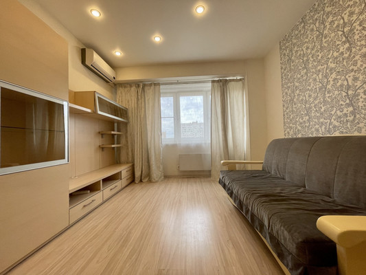 Продам трехкомнатную (3-комн.) квартиру, Братская ул, 17к2, Москва г